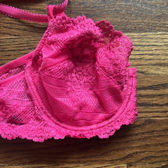 Wacoal - Picture 2 of 3